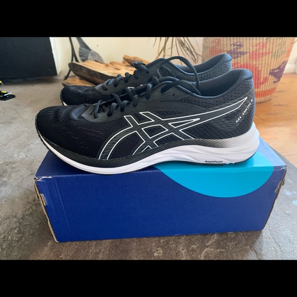 BRAND NEW ASICS EXCITE 6 - Picture 5 of 8